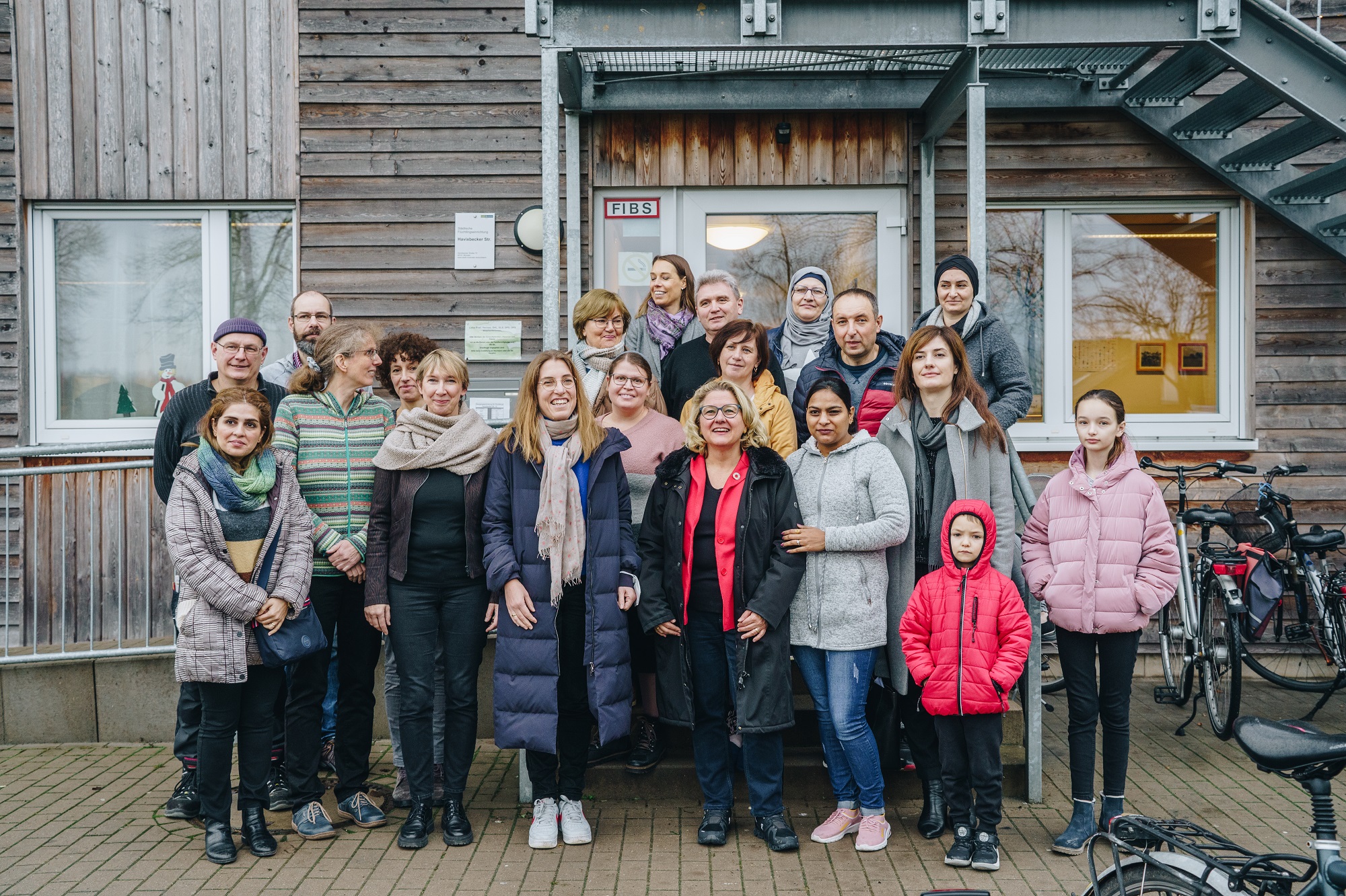 Svenja Schulze begrüßt Solidarpartnerschaft mit Winnyzja beim Besuch der Geflüchtetenunterkunft in Münster-Roxel